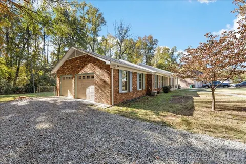 $419,000 | 1840 Stoneyridge Drive, Charlotte, NC 28214