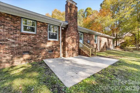 $419,000 | 1840 Stoneyridge Drive, Charlotte, NC 28214