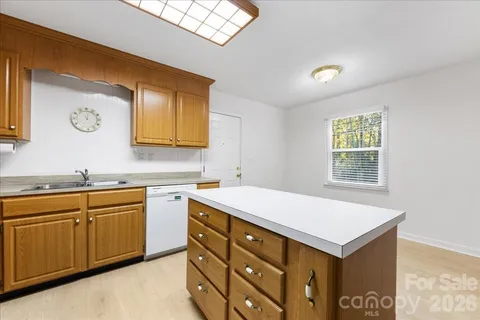 $419,000 | 1840 Stoneyridge Drive, Charlotte, NC 28214