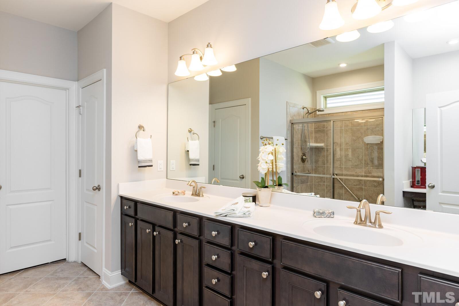 1131 Lippincott Road Durham, NC 27703 - Photo 9 of 18 Gallery Image 9