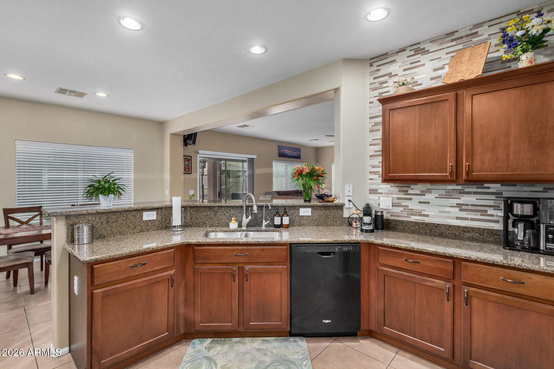 4245 East Washington Court Gilbert, AZ 85234 - Photo 11 of 43 18 - Washington