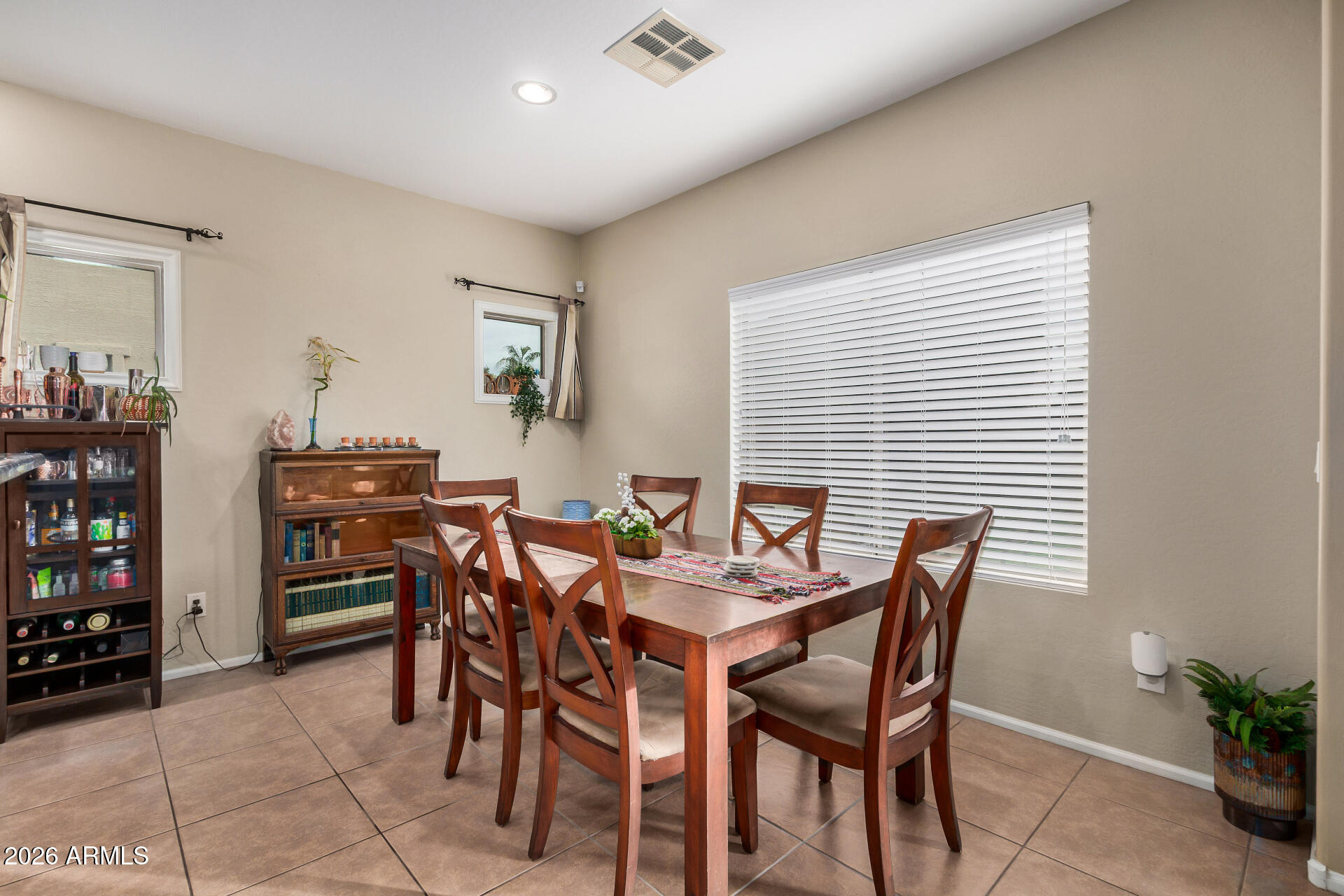 4245 East Washington Court Gilbert, AZ 85234 - Photo 8 of 43 17 - Washington