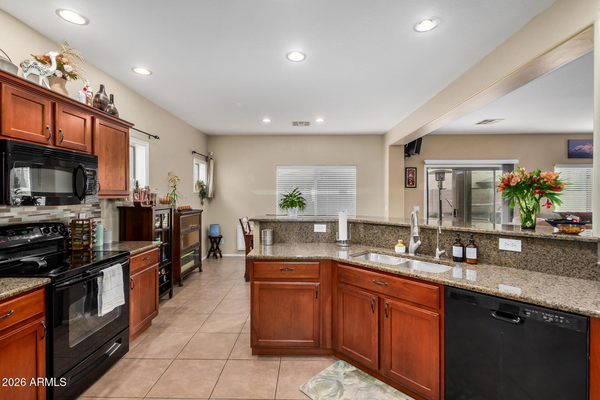 4245 East Washington Court Gilbert, AZ 85234 - Photo 10 of 43 20 - Washington