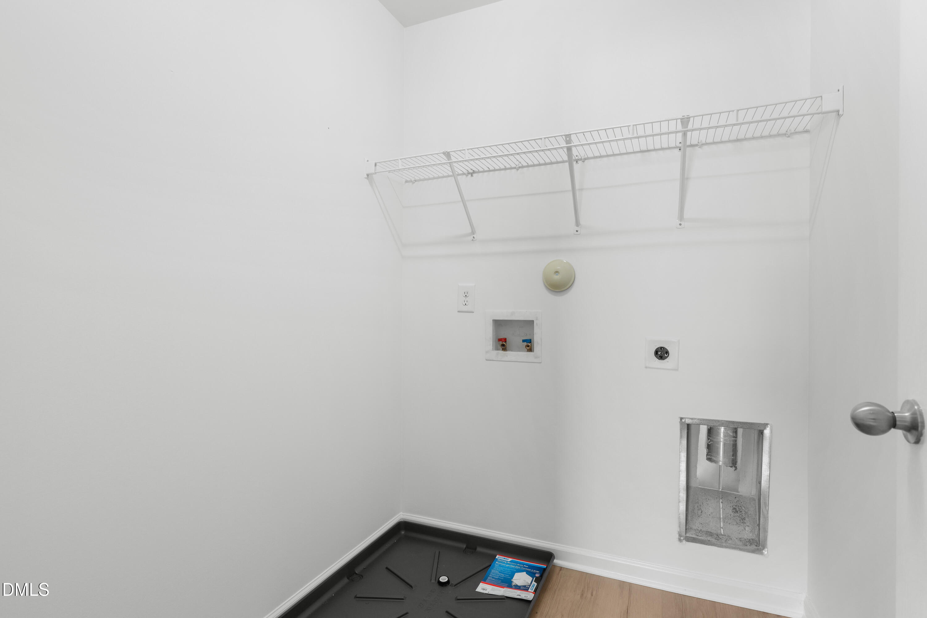 4400 Hillsgrove Road Wake Forest, NC 27587 - Photo 33 of 49 a view of a small room