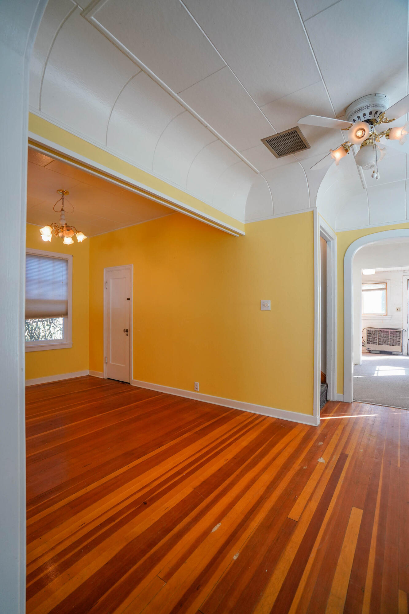 2919 Orindale Road Klamath Falls, OR 97601 - Photo 11 of 37 9 dining room