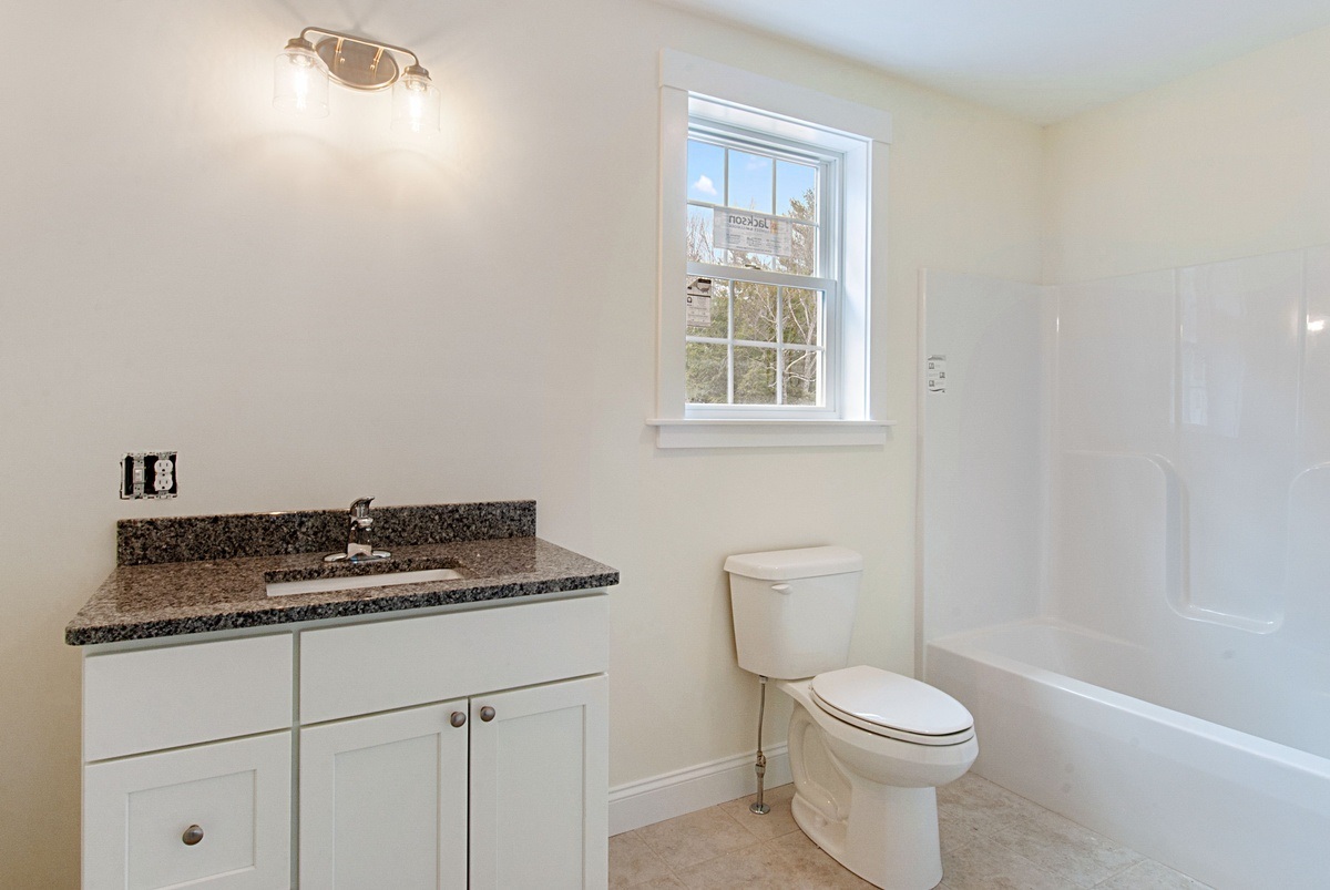 3 C Hidden Meadow Road Epping, NH 03042 - Photo 16 of 18