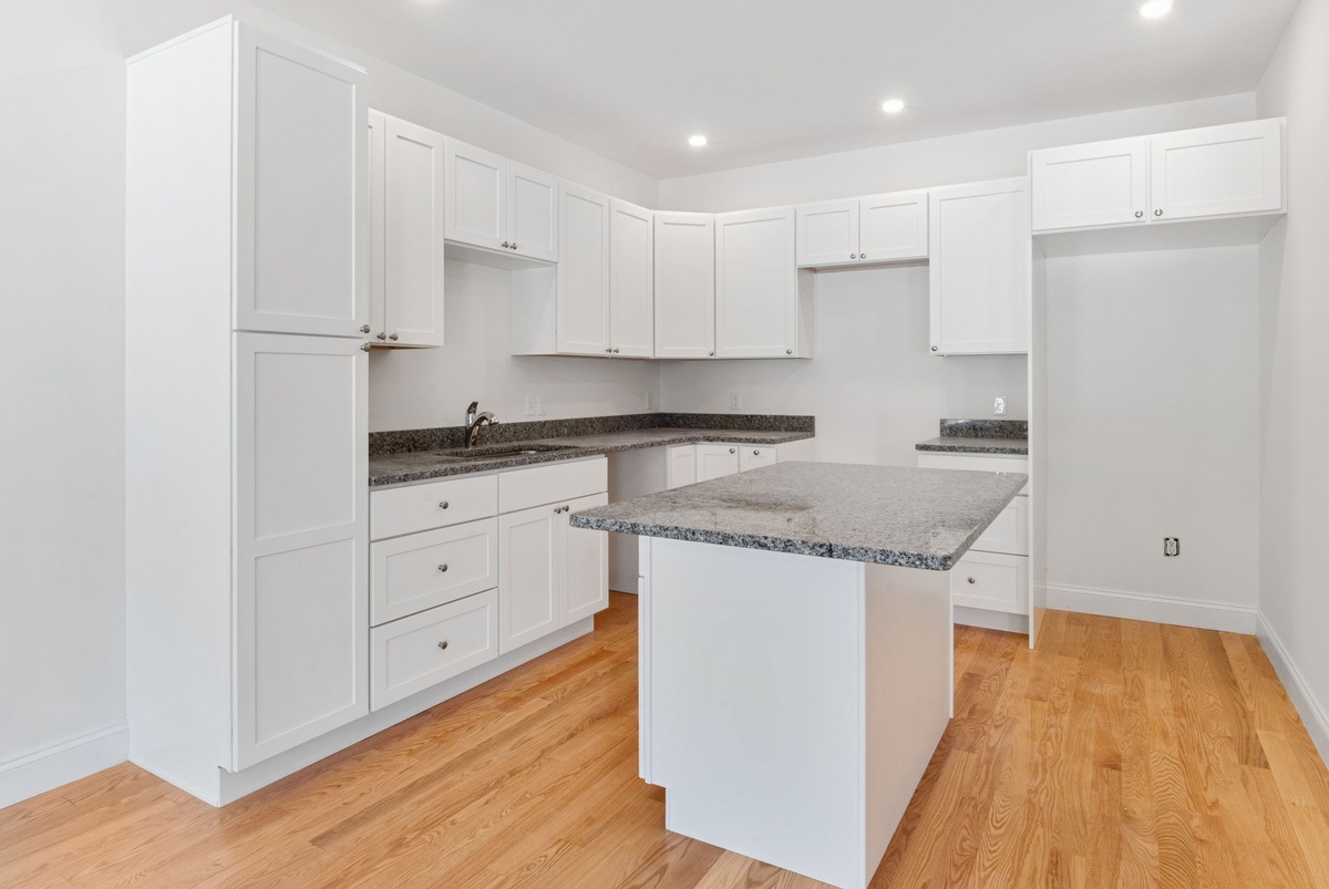3 C Hidden Meadow Road Epping, NH 03042 - Photo 8 of 18