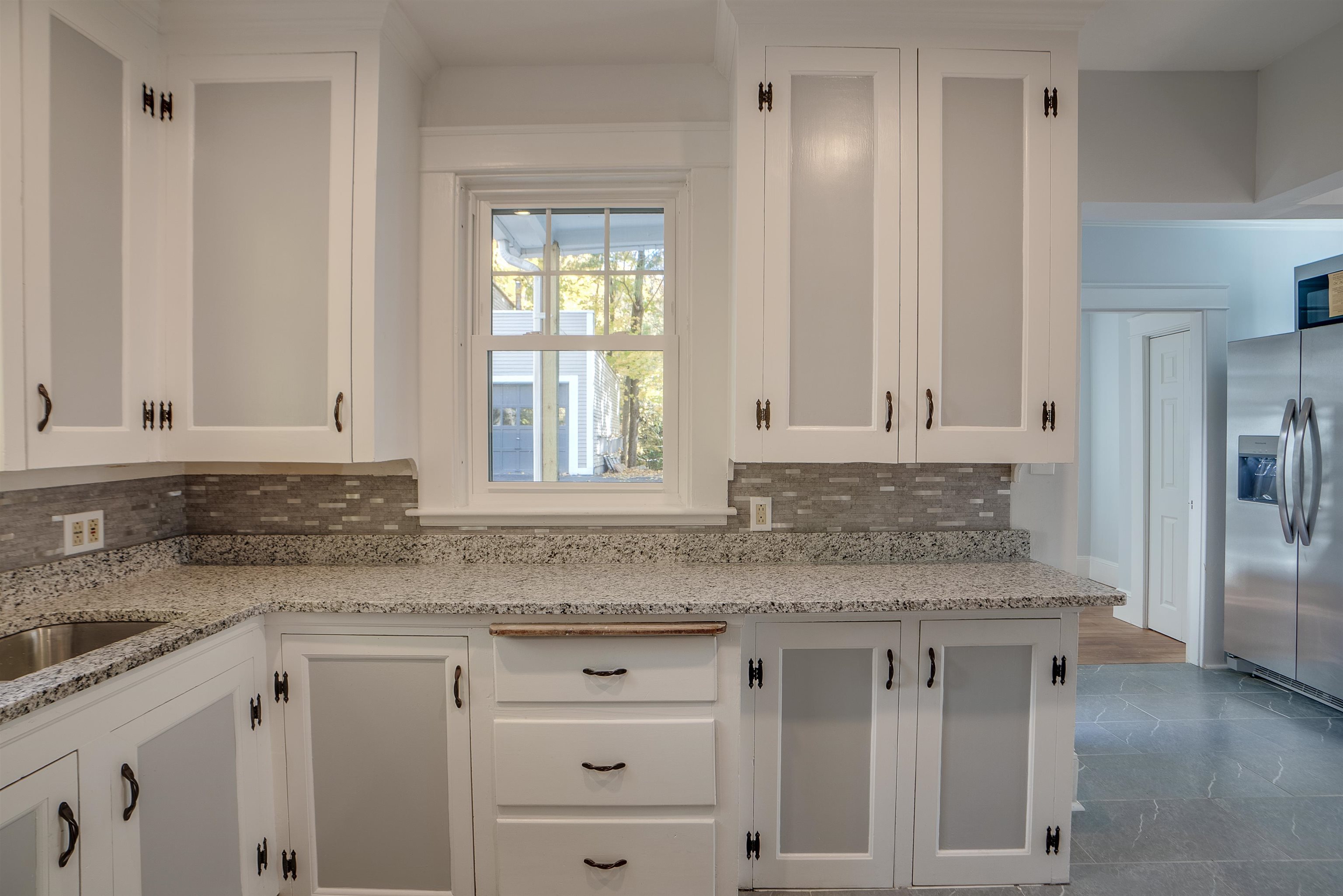 321 River Road Manchester, NH 03104 - Photo 17 of 30 Gallery Image 17