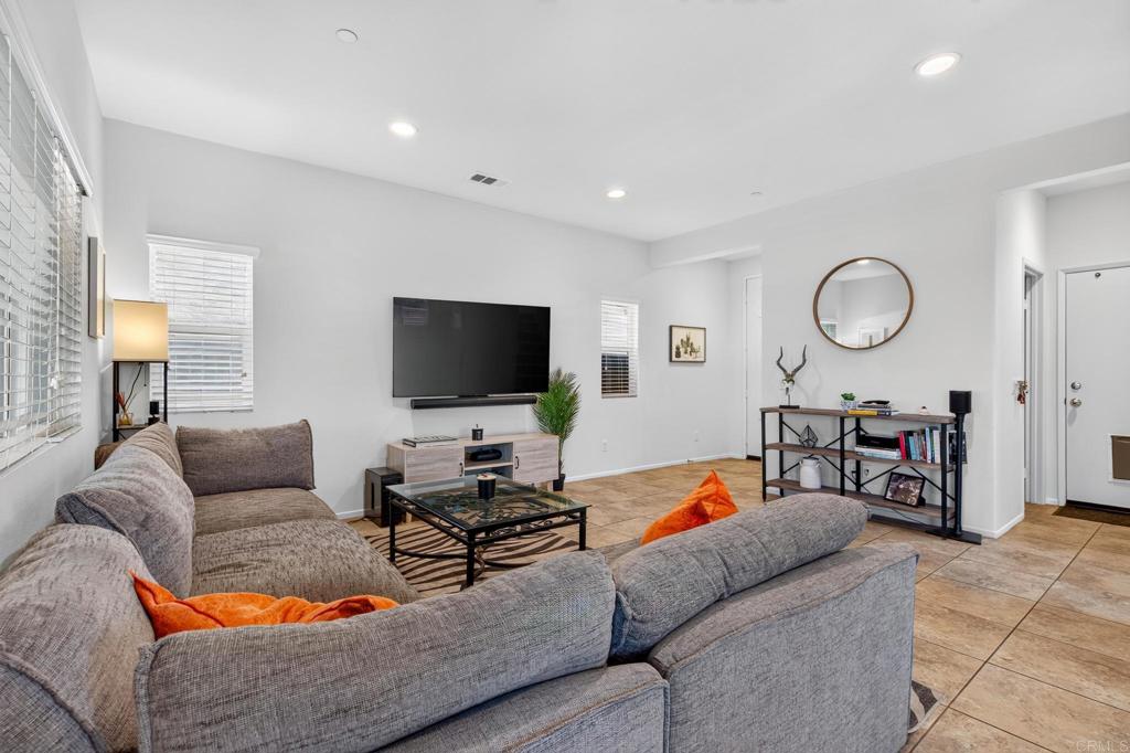 259 Dun Blazer Way Fallbrook, CA 92028 - Photo 9 of 40 Gallery Image 9
