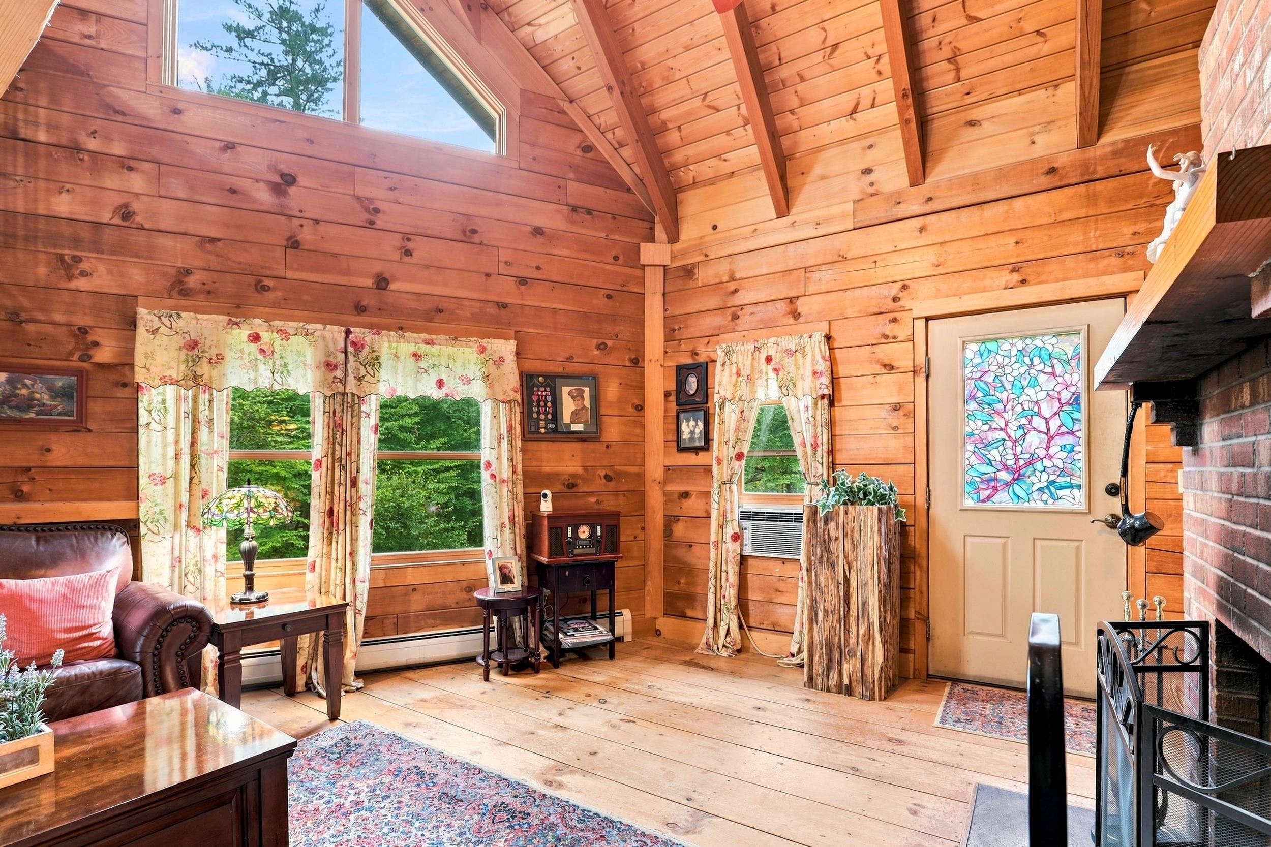 271 Middle Road Deerfield, NH 03037 - Photo 19 of 38 Gallery Image 19