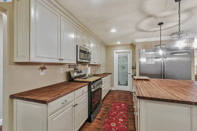 $2,800,000 | 337 I Street, Fremont, CA 94536