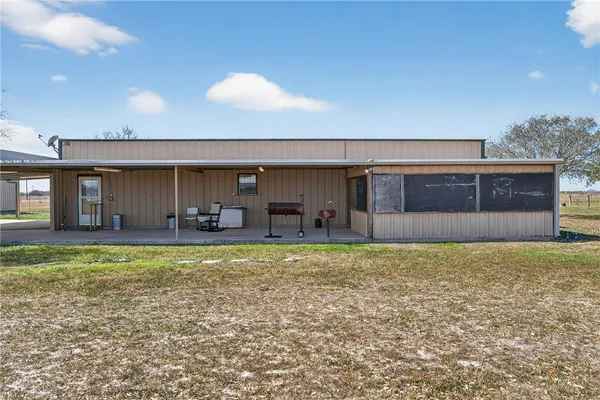 $695,000 | 125 Rooke Road, Woodsboro, TX 78393