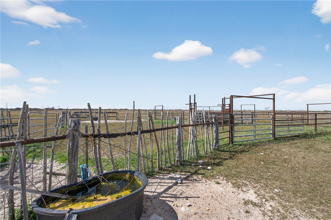 125 Rooke Road Woodsboro, TX 78393 - Photo 18 of 39