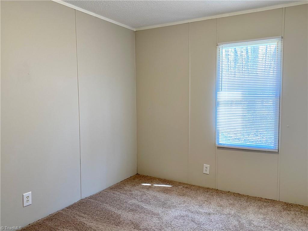 283 Meadowview Road Lexington, NC 27295 - Photo 12 of 22 Gallery Image 12