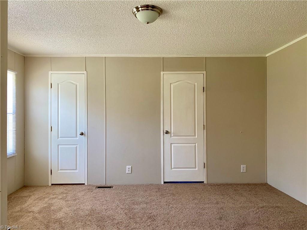283 Meadowview Road Lexington, NC 27295 - Photo 6 of 22 Gallery Image 6