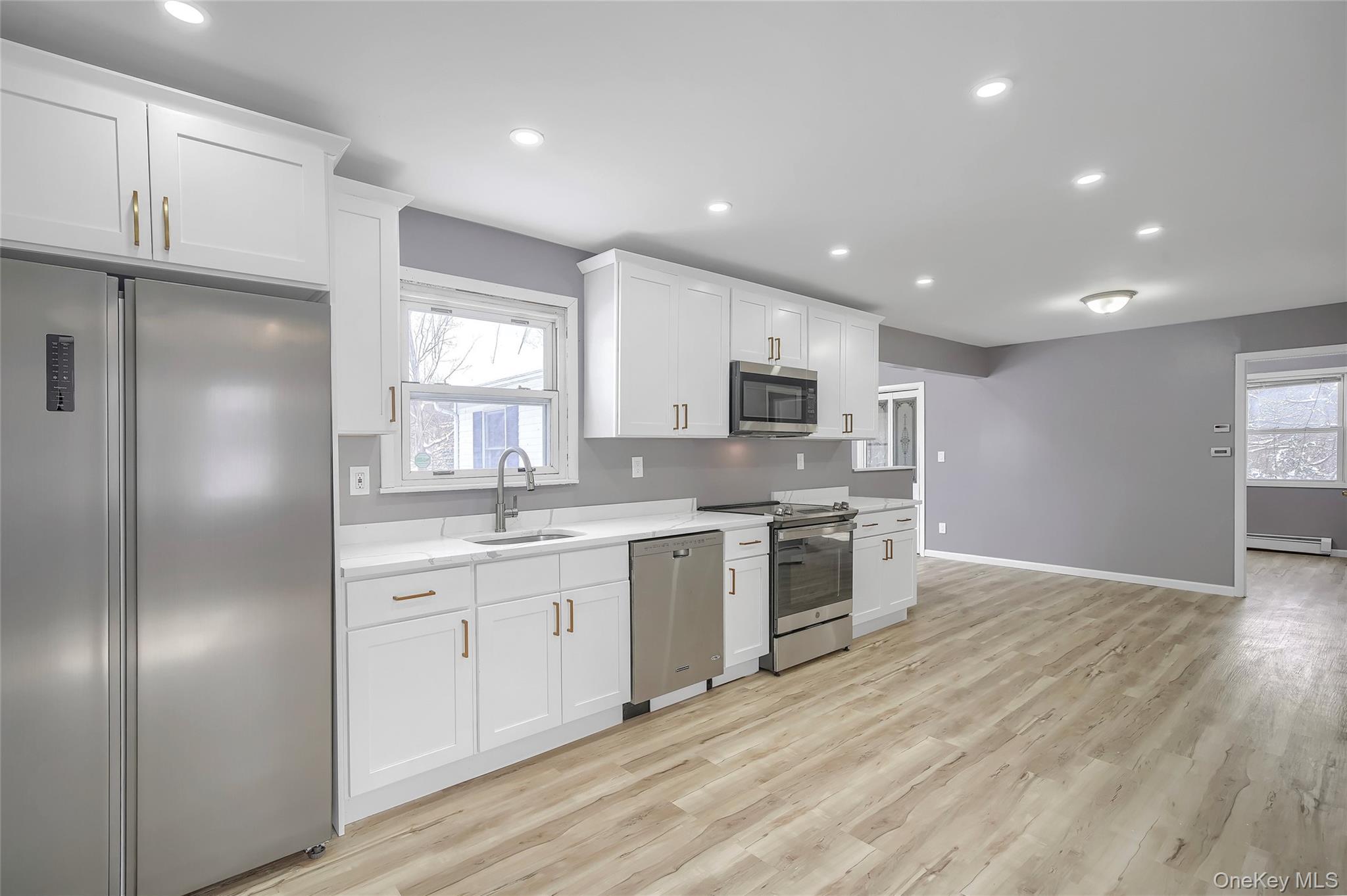 447 Clove Road Monroe, NY 10950 - Photo 16 of 29