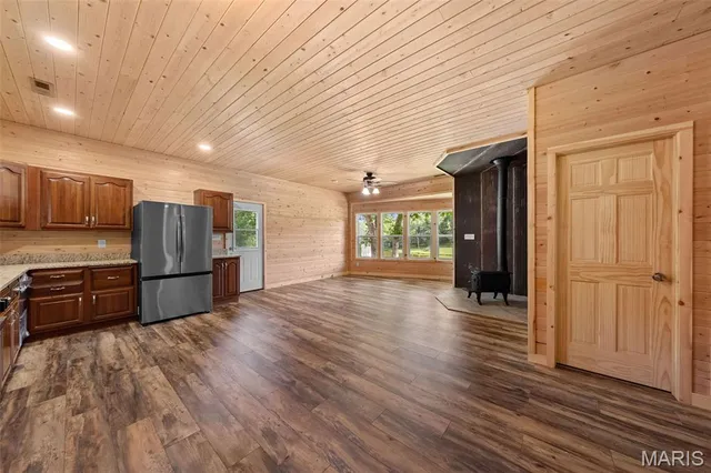 $279,900 | 1387 Hartshorn Drive, Hermann, MO 65041