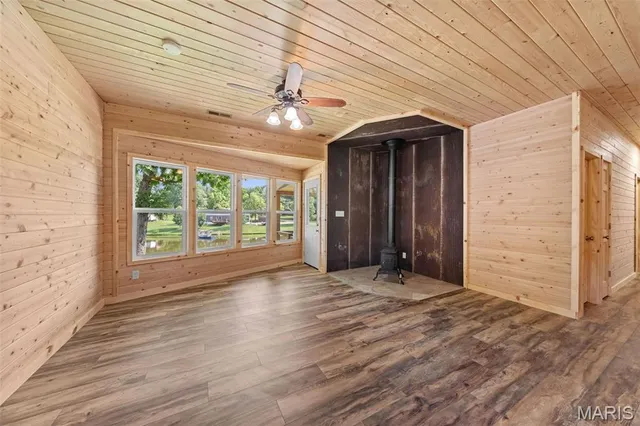 $279,900 | 1387 Hartshorn Drive, Hermann, MO 65041