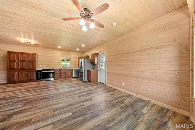 $279,900 | 1387 Hartshorn Drive, Hermann, MO 65041