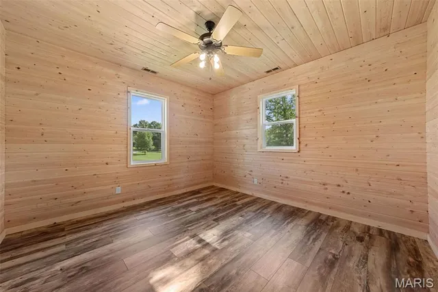 $279,900 | 1387 Hartshorn Drive, Hermann, MO 65041