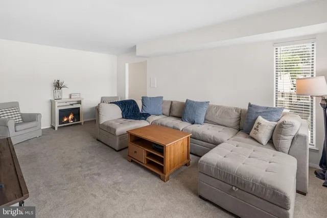 $2,800 | 506 Bunker Hill Road, Unit CONDO 179, Harleysville, PA 19438