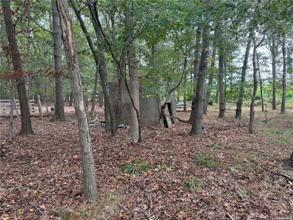 $499,000 | 77 Lincoln Road, Medford, NY 11763