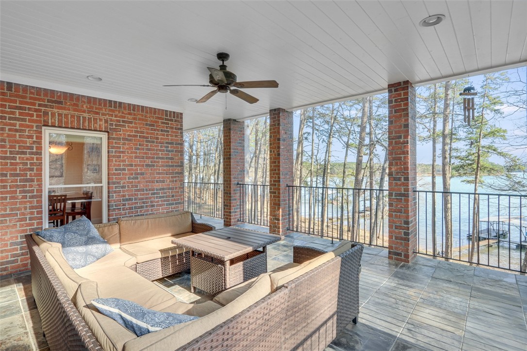 162 Ridgemore Circle Toccoa, GA 30577 - Photo 3 of 40 Gallery Image 3