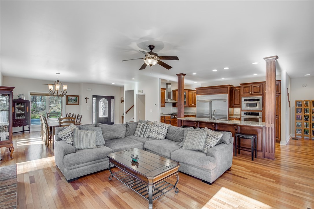 162 Ridgemore Circle Toccoa, GA 30577 - Photo 4 of 40 Gallery Image 4
