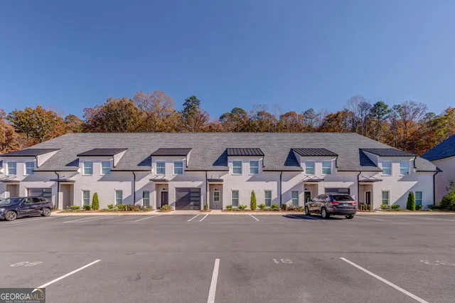 $2,400 | 121 Chateau Drive Southeast, Rome, GA 30161