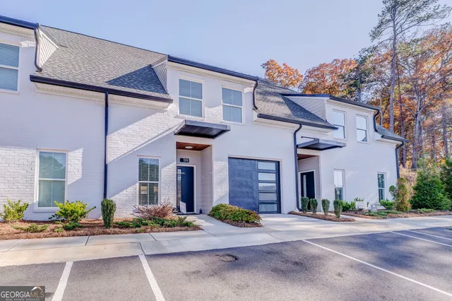 $2,400 | 121 Chateau Drive Southeast, Rome, GA 30161