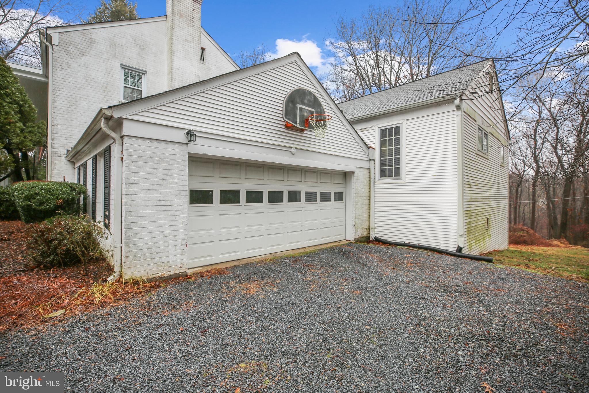 11781 Gainsborough Road Potomac, MD 20854 - Photo 49 of 65 Side Load 2 car garage