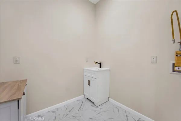 $1,808,000 | 8149 St Clair Avenue, North Hollywood, CA 91605