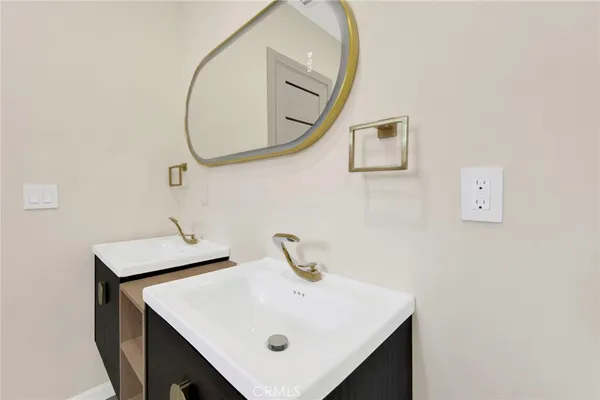 $1,808,000 | 8149 St Clair Avenue, North Hollywood, CA 91605