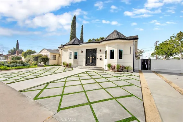 $1,808,000 | 8149 St Clair Avenue, North Hollywood, CA 91605