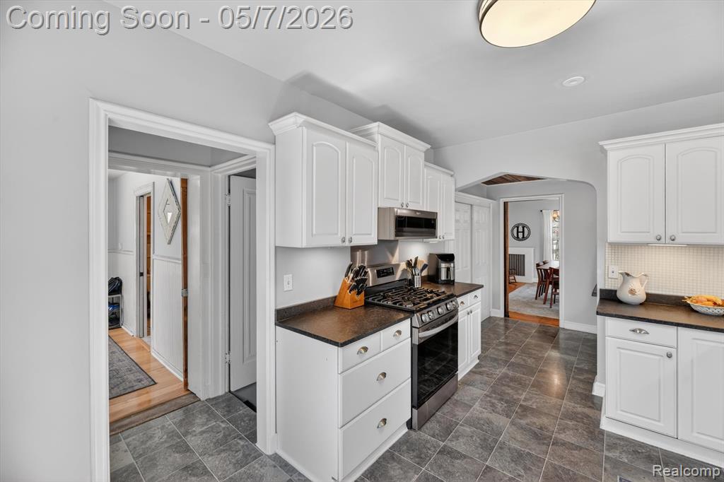 123 Riddle Street Howell, MI 48843 - Photo 16 of 51