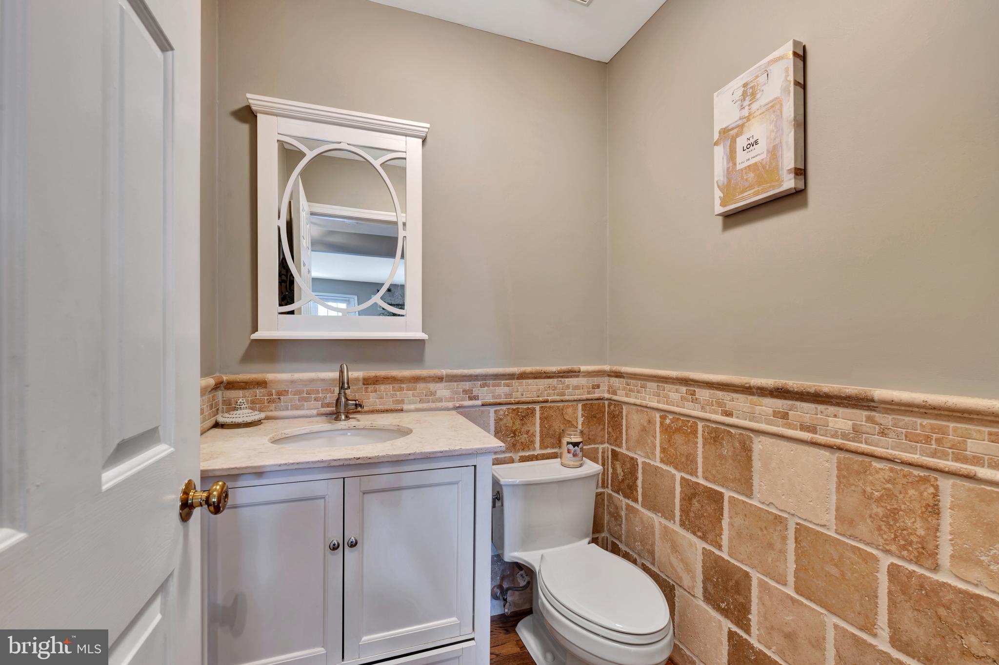 29 Southampton Parish Road Landenberg, PA 19350 - Photo 23 of 56 a bathroom with a toilet sink vanity and mirror