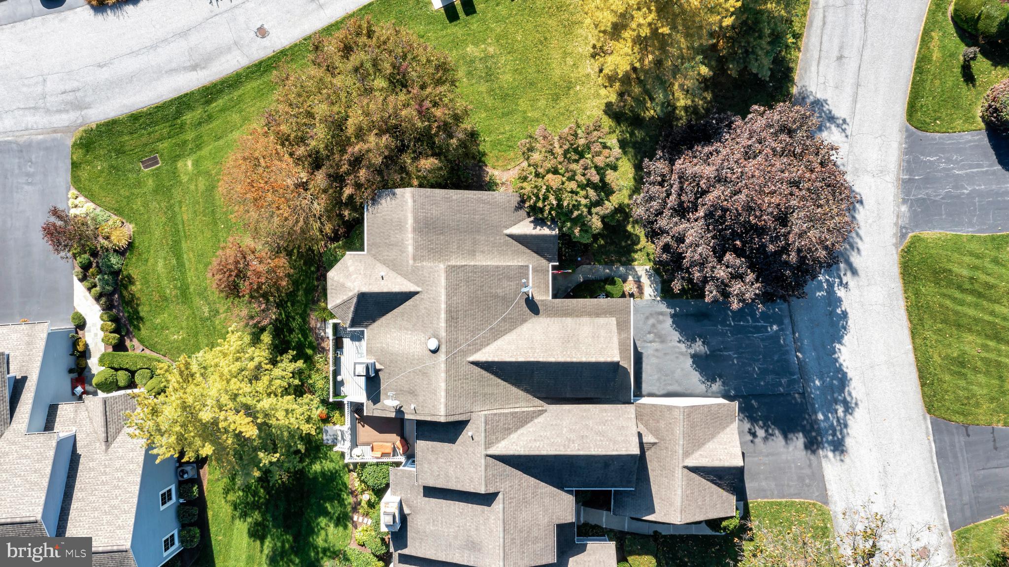 29 Southampton Parish Road Landenberg, PA 19350 - Photo 55 of 56 an aerial view of a house with a yard and garden