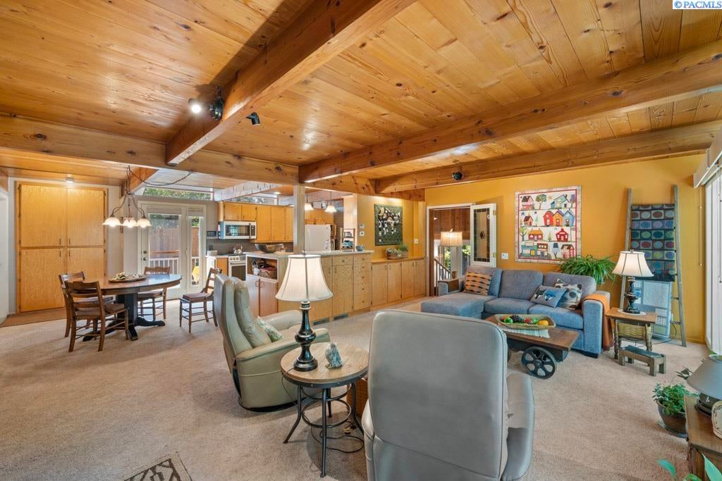 835 Southeast Spring Street Pullman, WA 99163 - Photo 11 of 33 Gallery Image 11