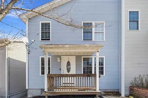 $369,900 | 135 Seamans Street, Unit 1, Providence, RI 02908