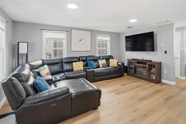 $369,900 | 135 Seamans Street, Unit 1, Providence, RI 02908