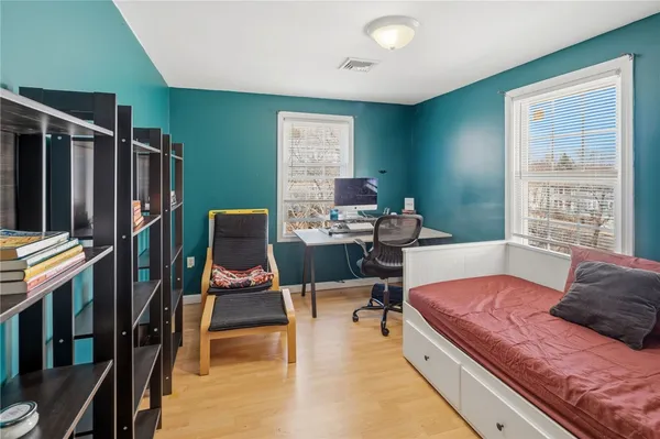 $369,900 | 135 Seamans Street, Unit 1, Providence, RI 02908