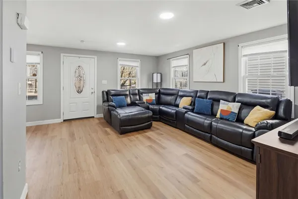 $369,900 | 135 Seamans Street, Unit 1, Providence, RI 02908