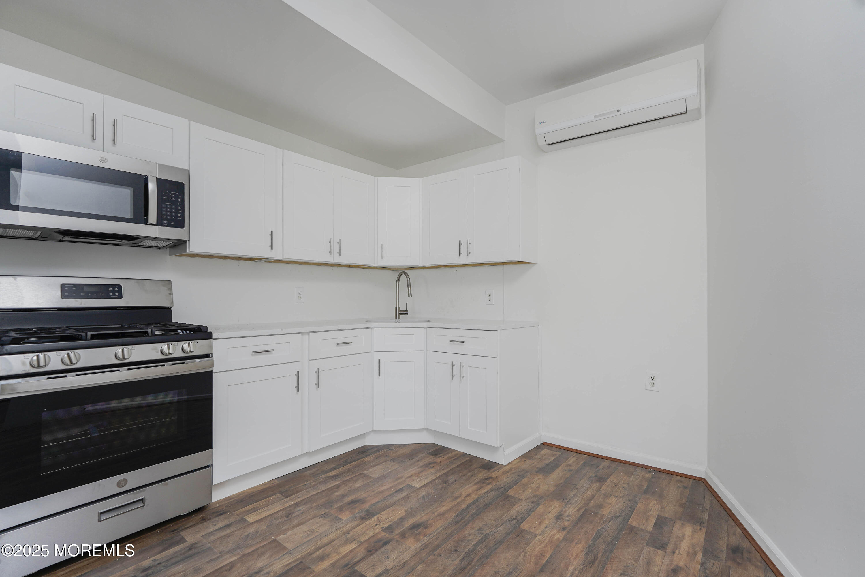 Pierce Street Newark, NJ 07103 - Photo 15 of 26 Photo Mar 18 2025, 11 55 16 PM