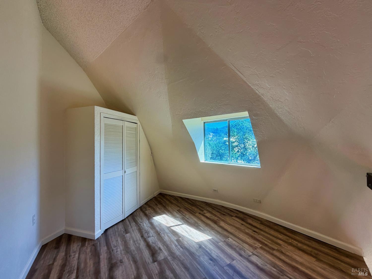 1979 Ridge Road Ukiah, CA 95482 - Photo 13 of 40