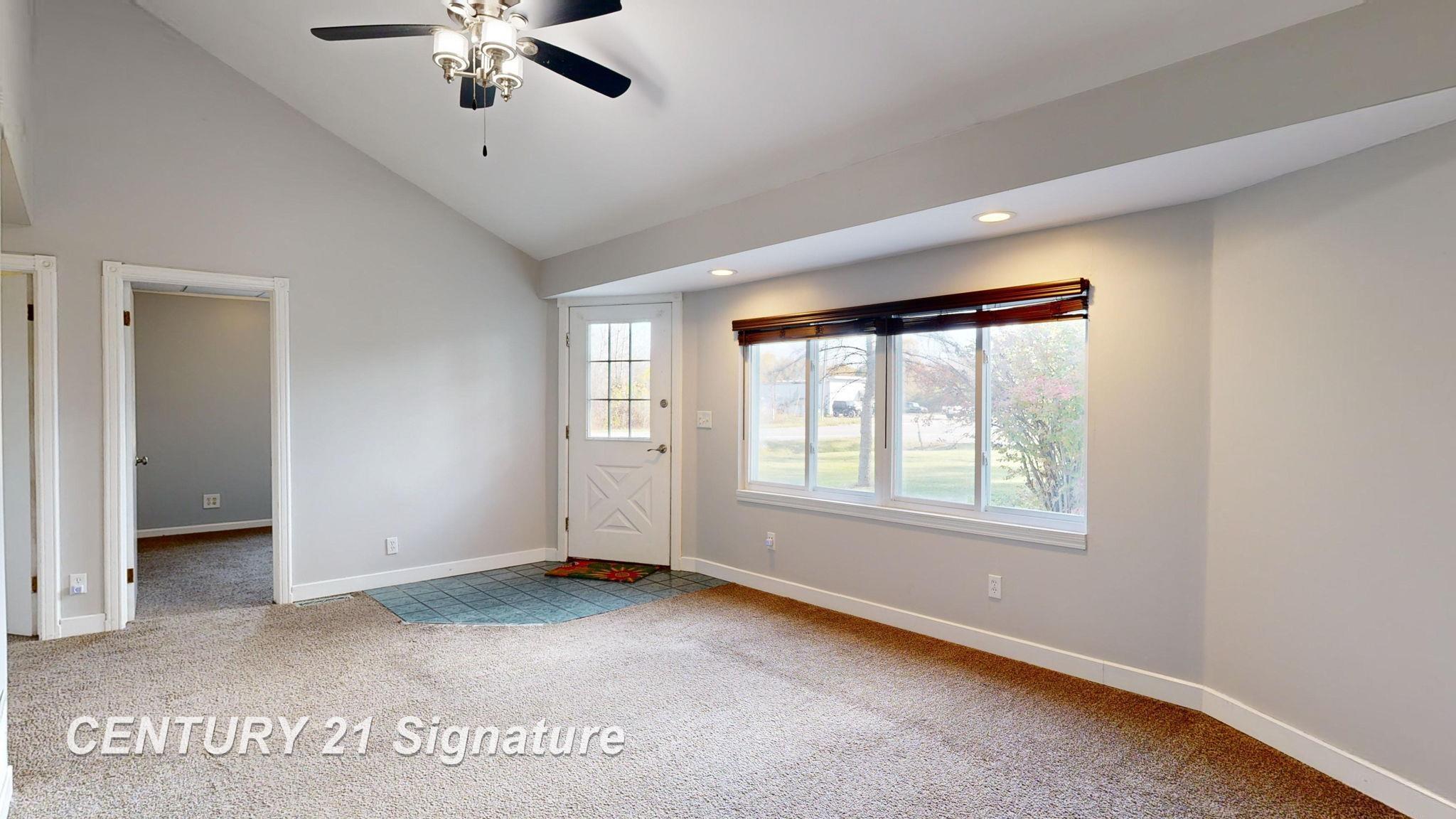 7035 Coldwater Road Flushing, MI 48433 - Photo 3 of 35