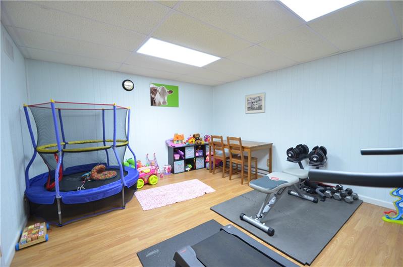 1790 Old State Road Gibsonia, PA 15044 - Photo 19 of 25 Gallery Image 19