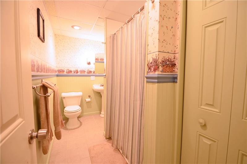 1790 Old State Road Gibsonia, PA 15044 - Photo 21 of 25 Gallery Image 21