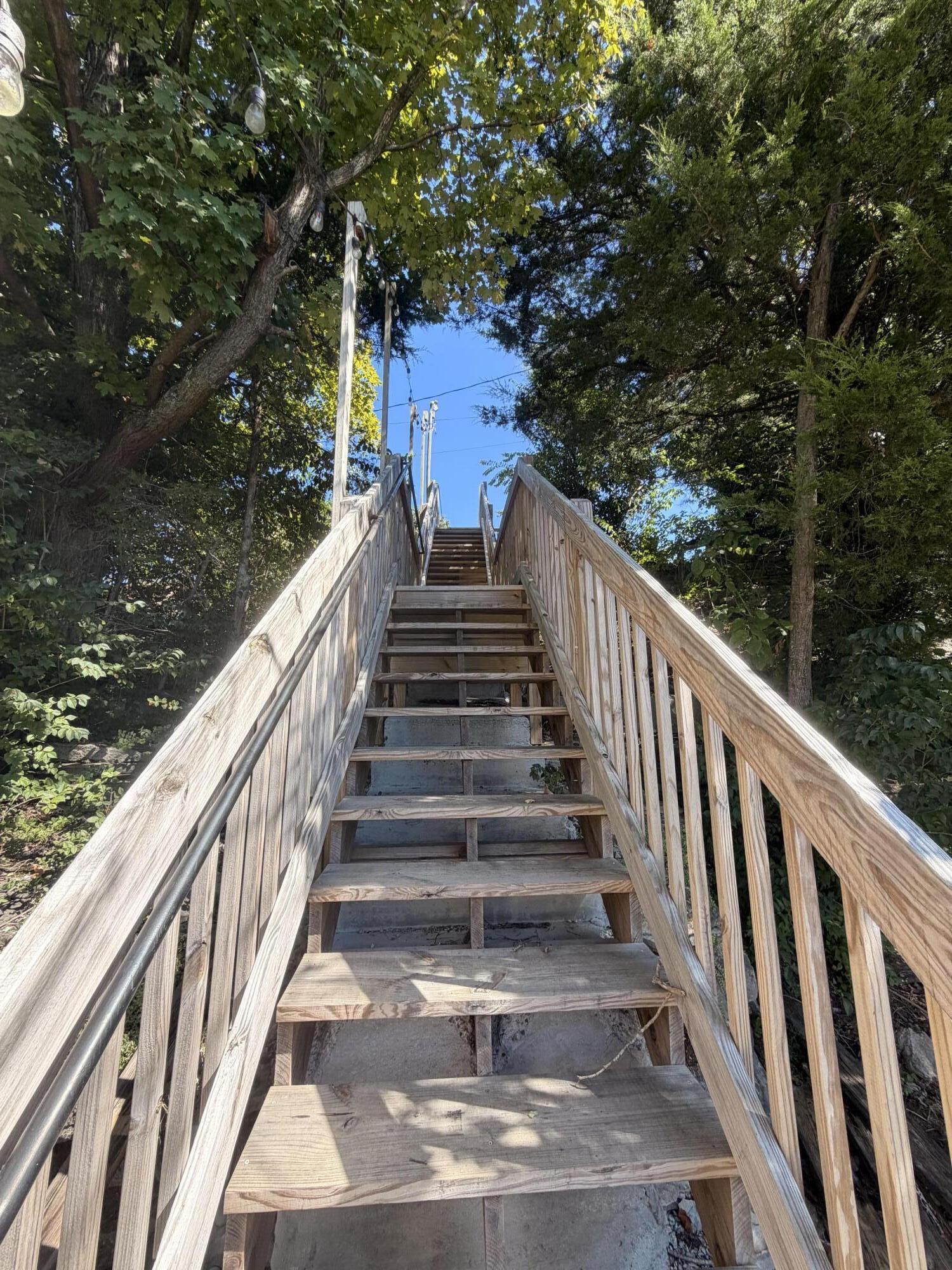 4858 Kennedy Bridge Road Lancaster, KY 40444 - Photo 20 of 23 Stairs