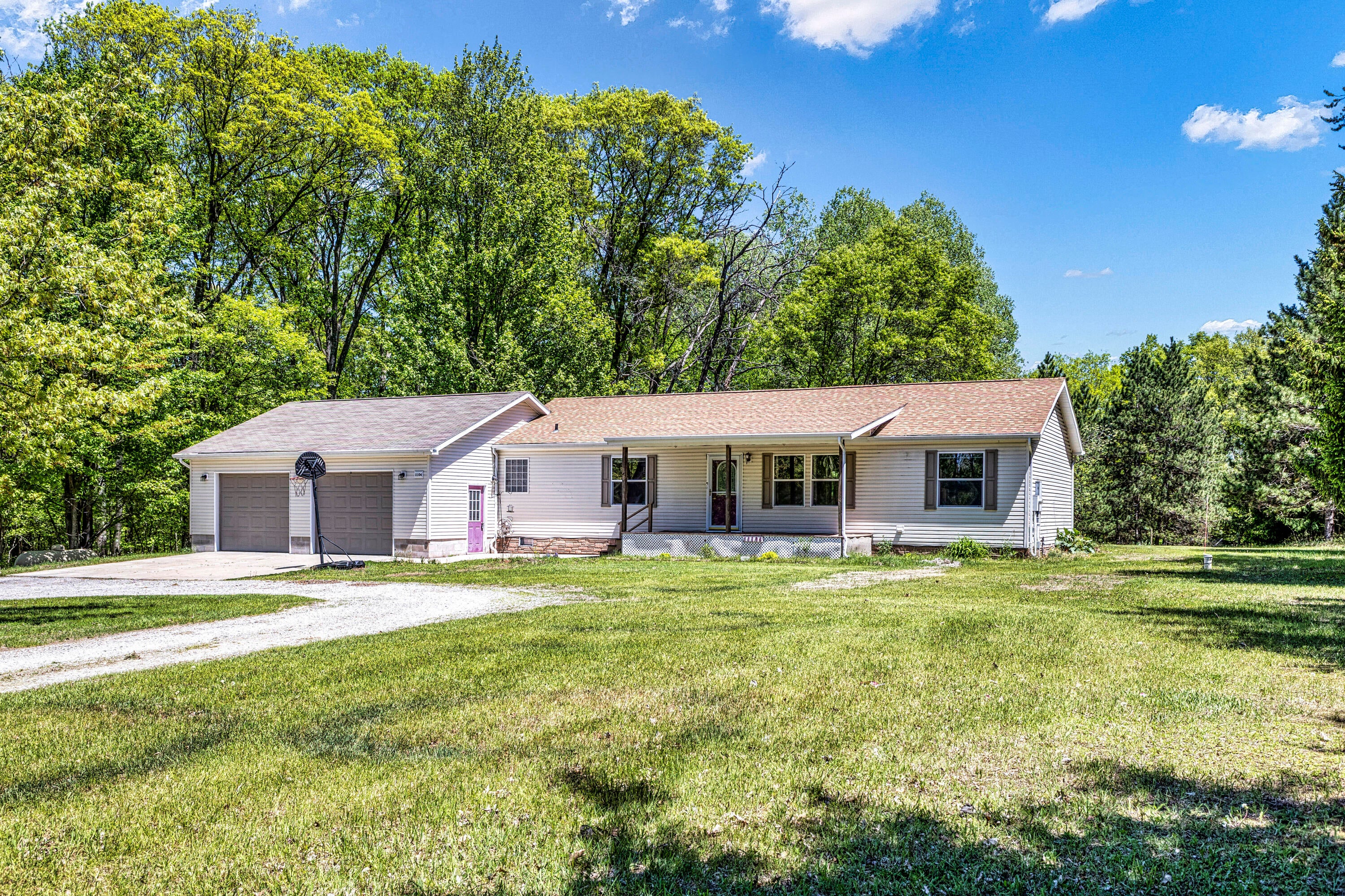 11104 Siderman Road Roscommon, MI 48653 - Photo 1 of 41 Front