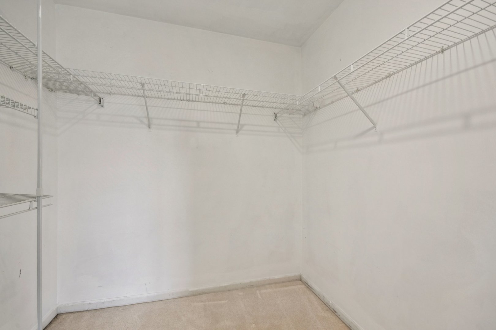 402 Woodview Circle, Unit D Elgin, IL 60120 - Photo 20 of 28